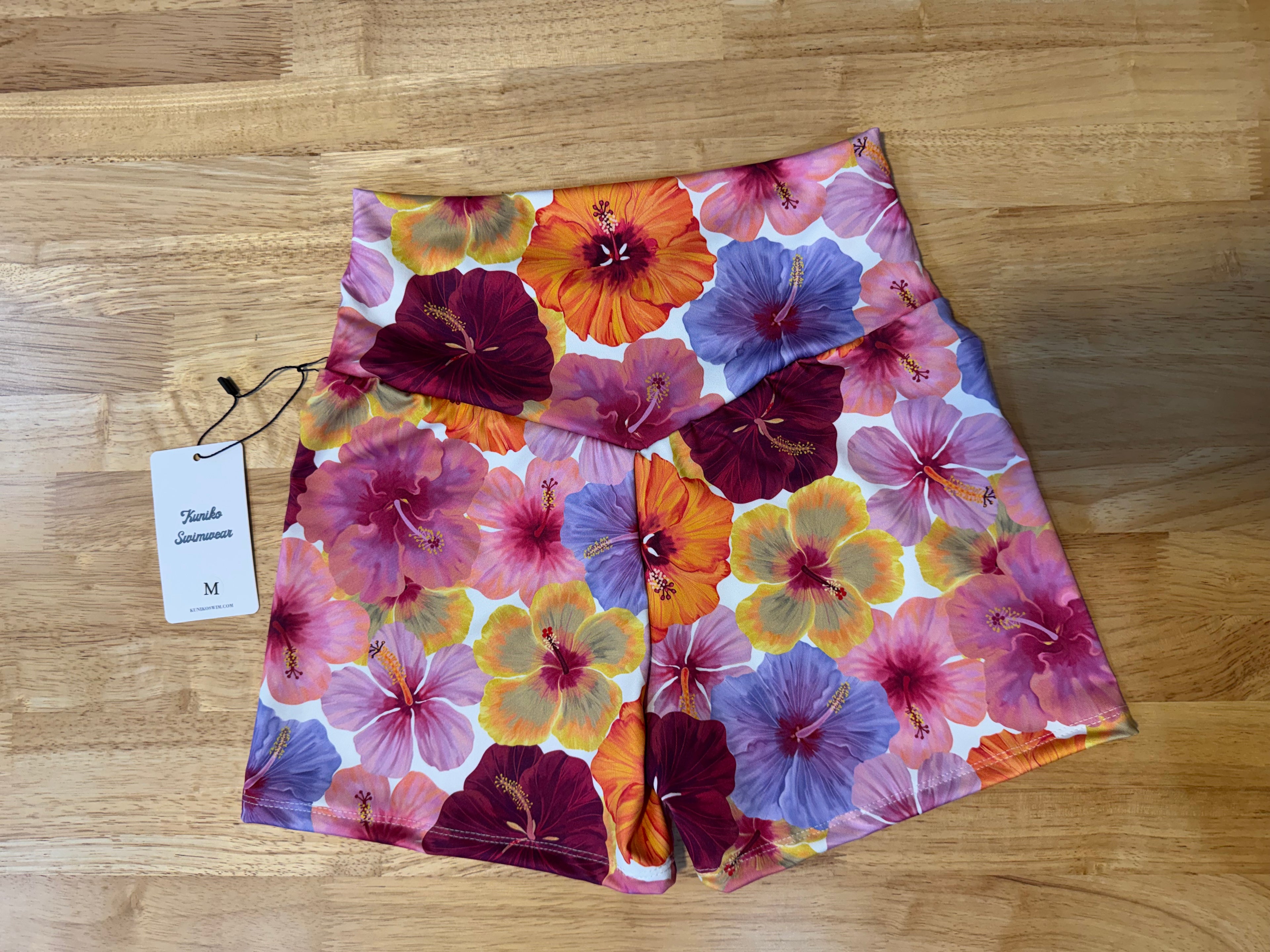 Kapakahi Shorts- Hibiscus