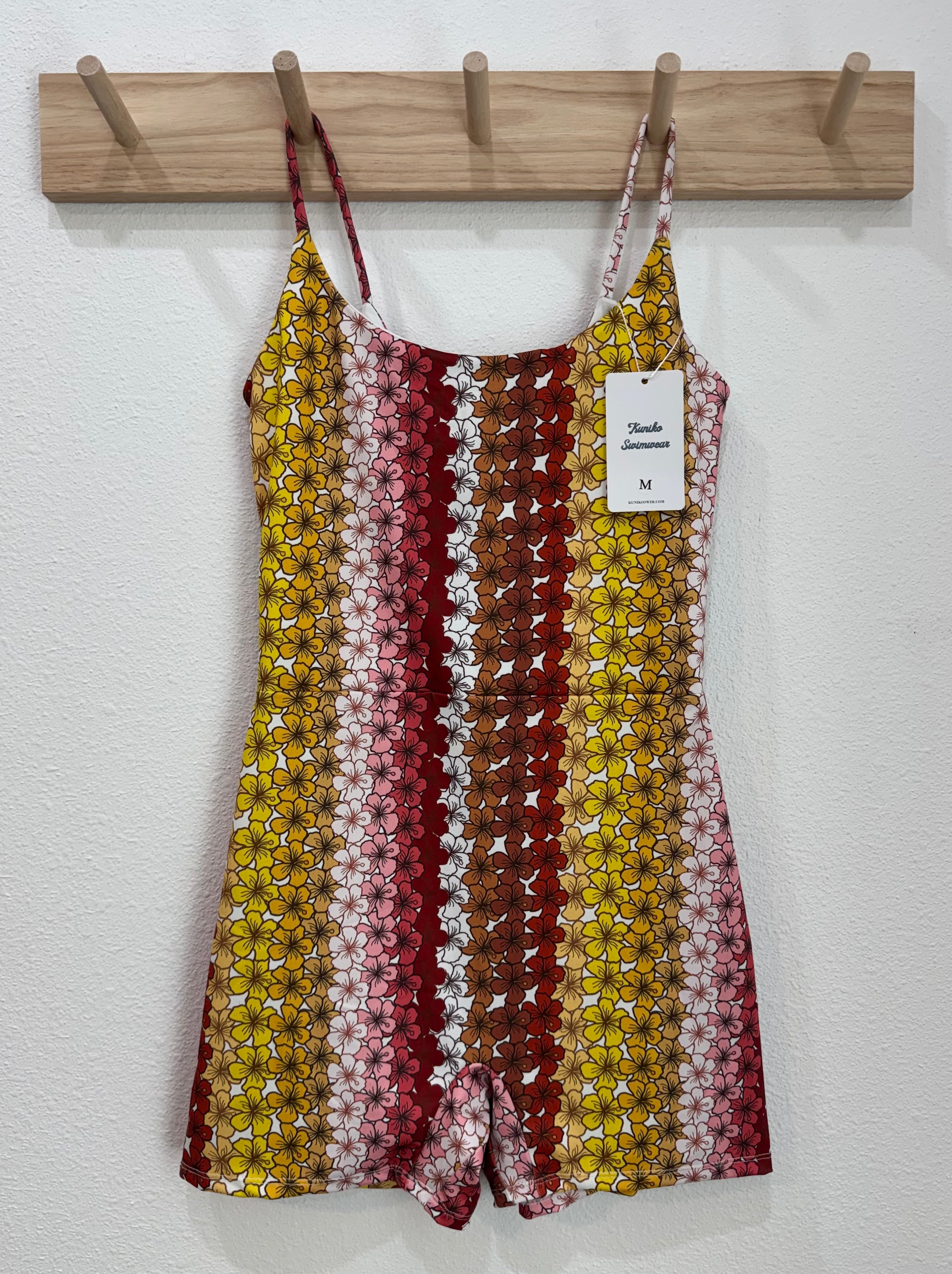 M- Retro Lei