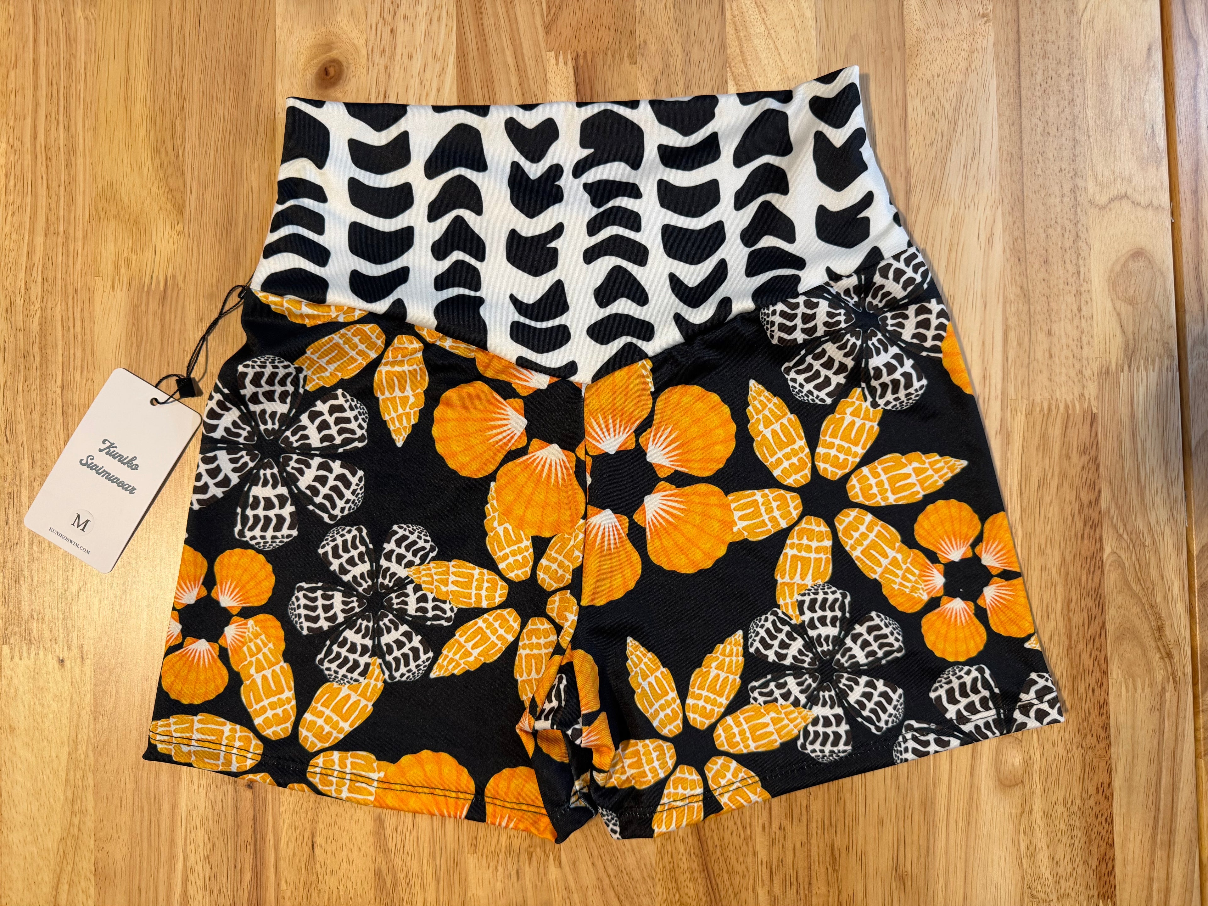 Kapakahi Shorts- Onyx Hebrew & Pupu Puas