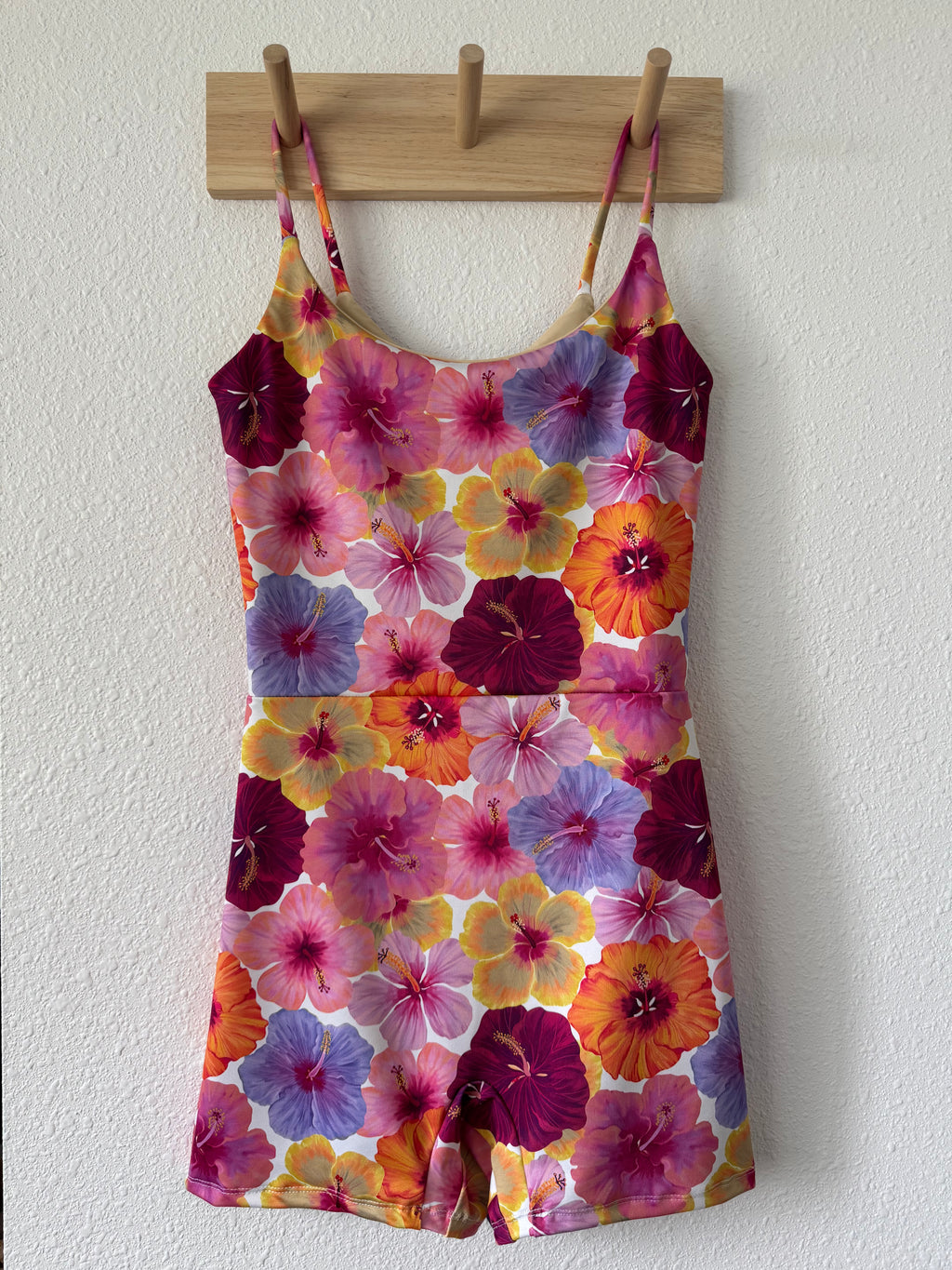 Maʻalahi Bodysuit in Hibiscus Dreams