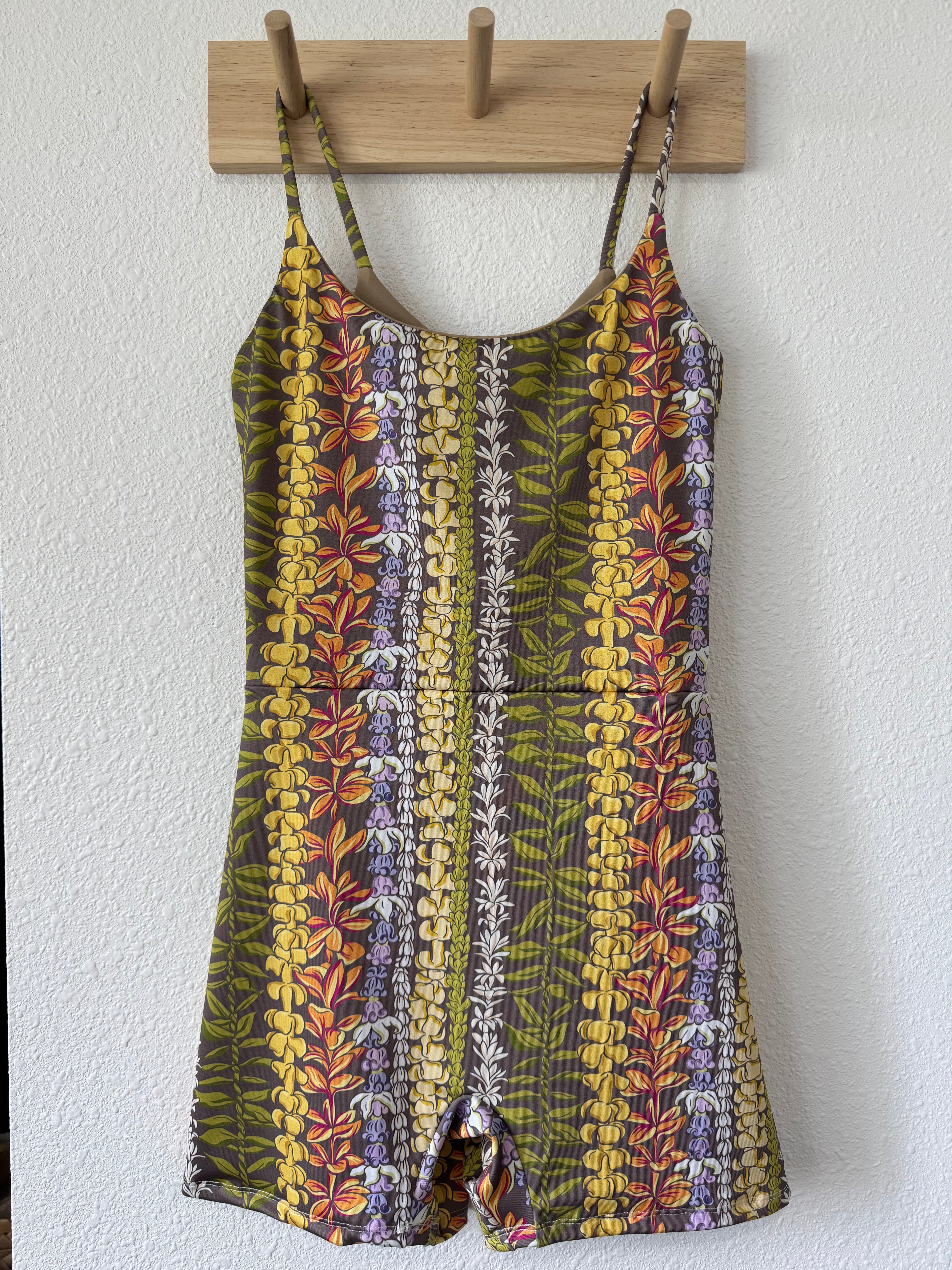 Maʻalahi Bodysuit in Taupe Lei Day