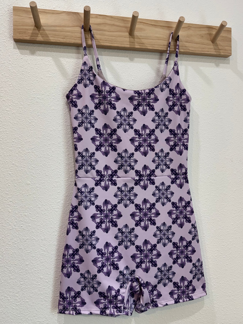 Maʻalahi Bodysuit in Lilac Pua Kalaunu Kuiki